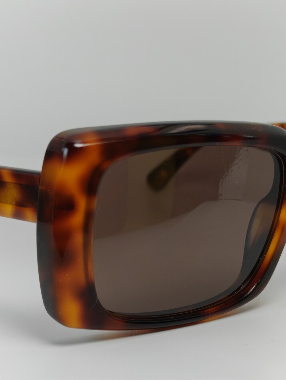 Impression. Classic Tortoiseshell Rectangular. Thicker Structure Front - Picture 11 of 11